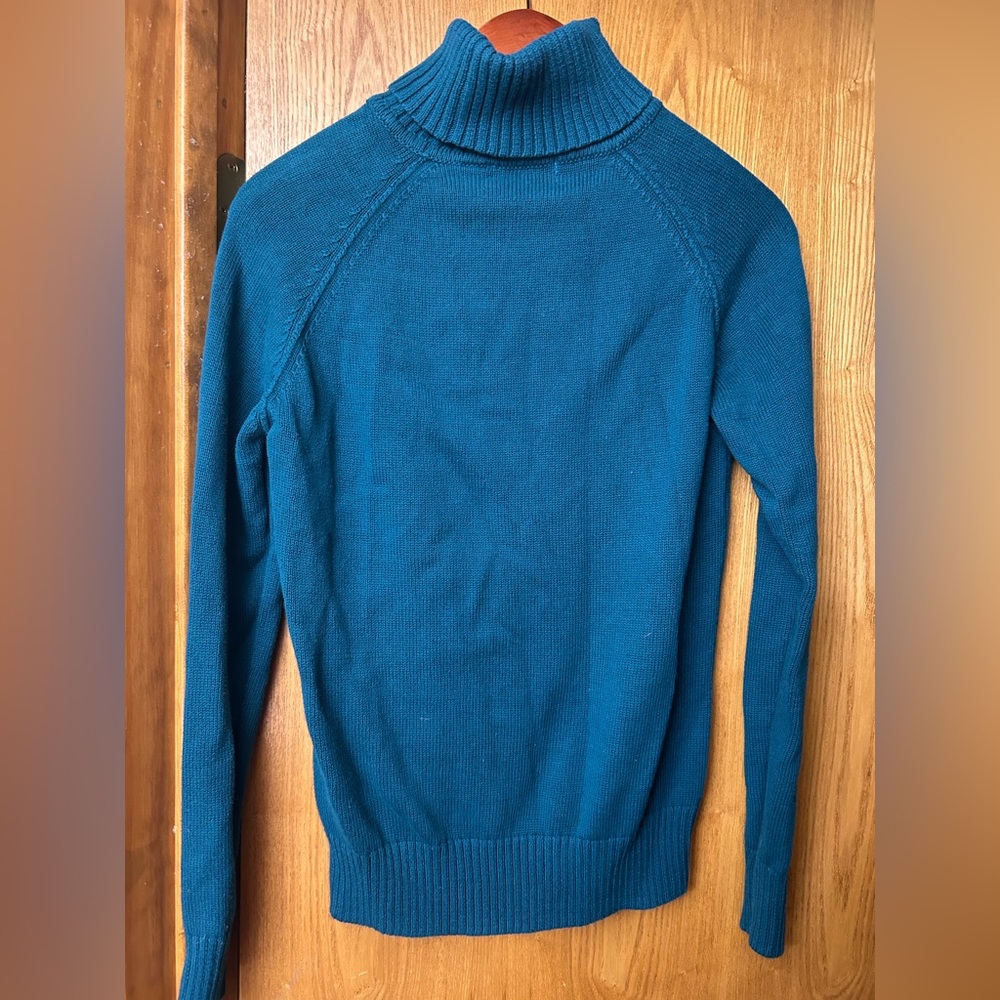 JEANNE PIERRE Blue Turtleneck Sweater Classic Knit